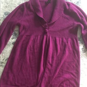 Swing one button sweater